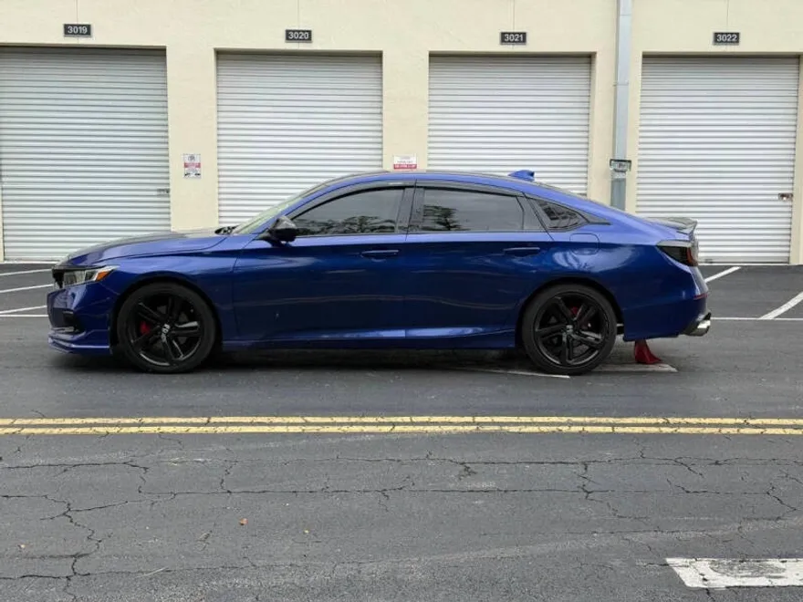 2018 Honda Accord Sport photo 1
