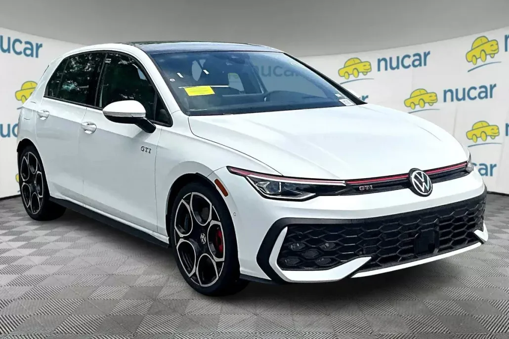 2025 Volkswagen Golf GTI Autobahn photo 1