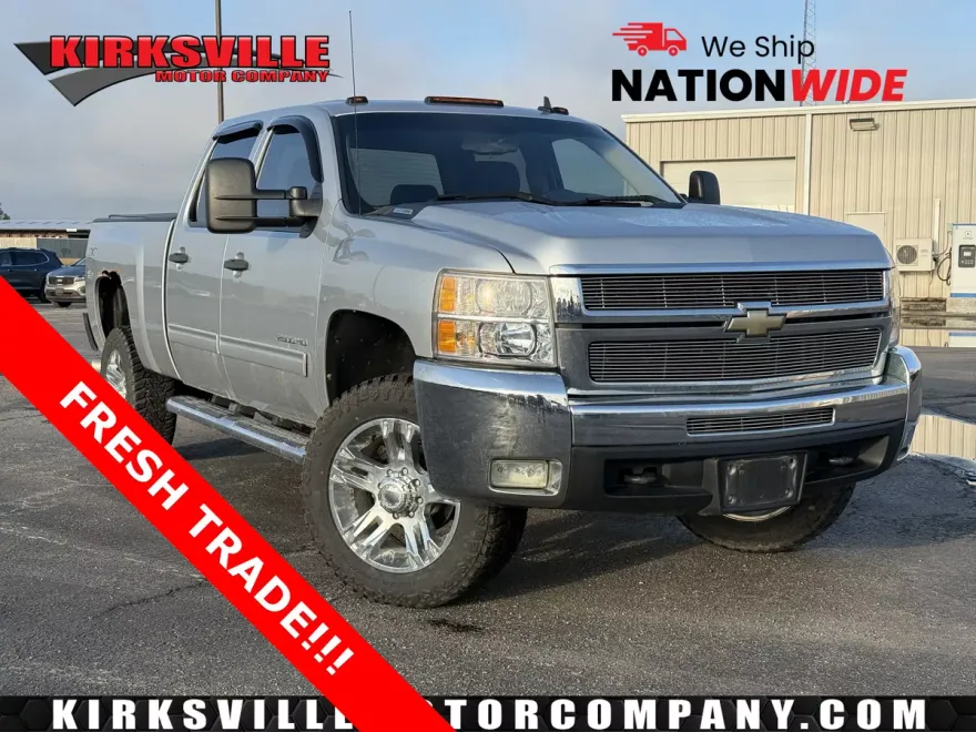 2010 Chevrolet Silverado 2500HD LT photo 1