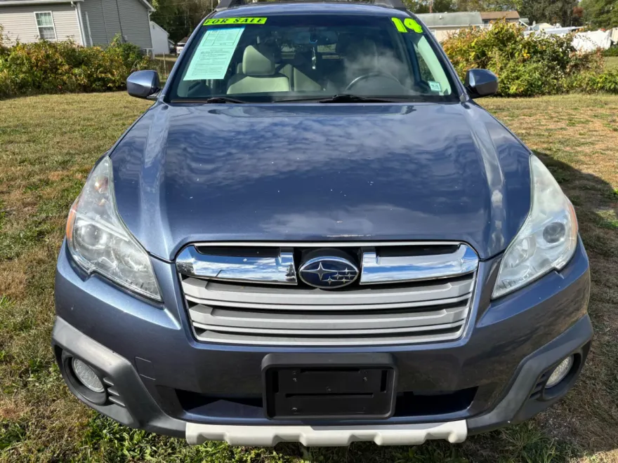 2014 Subaru Outback 2.5i Limited photo 1