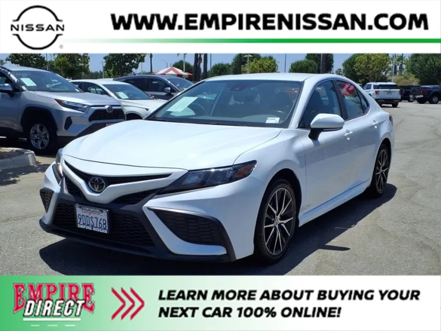 2023 Toyota Camry SE photo 1
