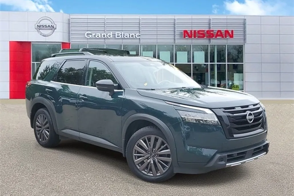 2023 Nissan Pathfinder SL photo 1
