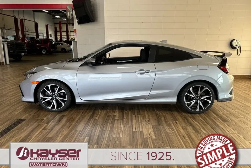 2017 Honda Civic Si photo 1