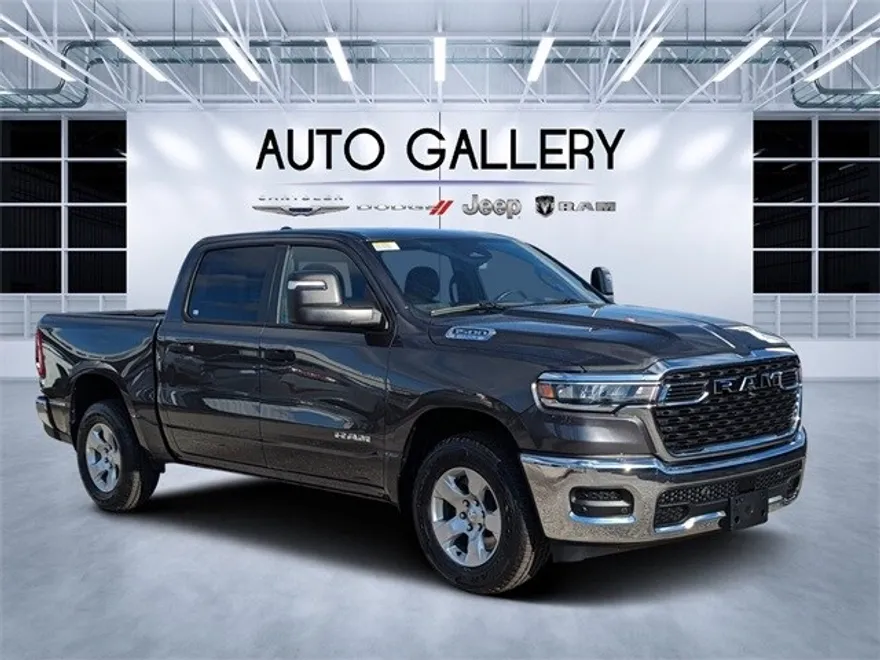 2025 Ram 1500 Tradesman photo 1