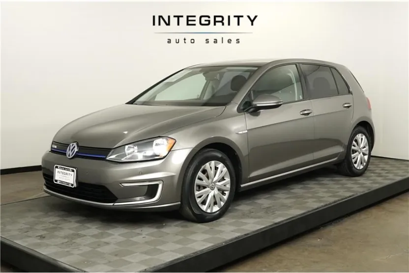 2015 Volkswagen e-Golf Limited Edition photo 1