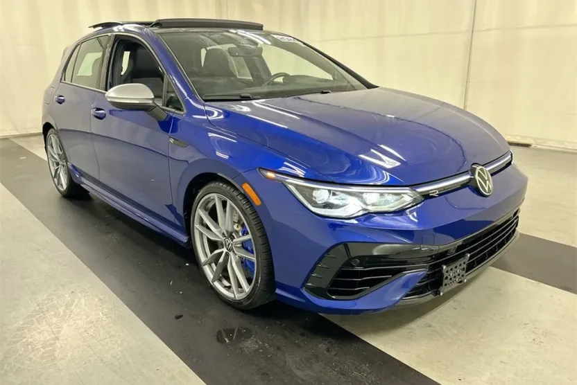 2024 Volkswagen Golf R photo 1