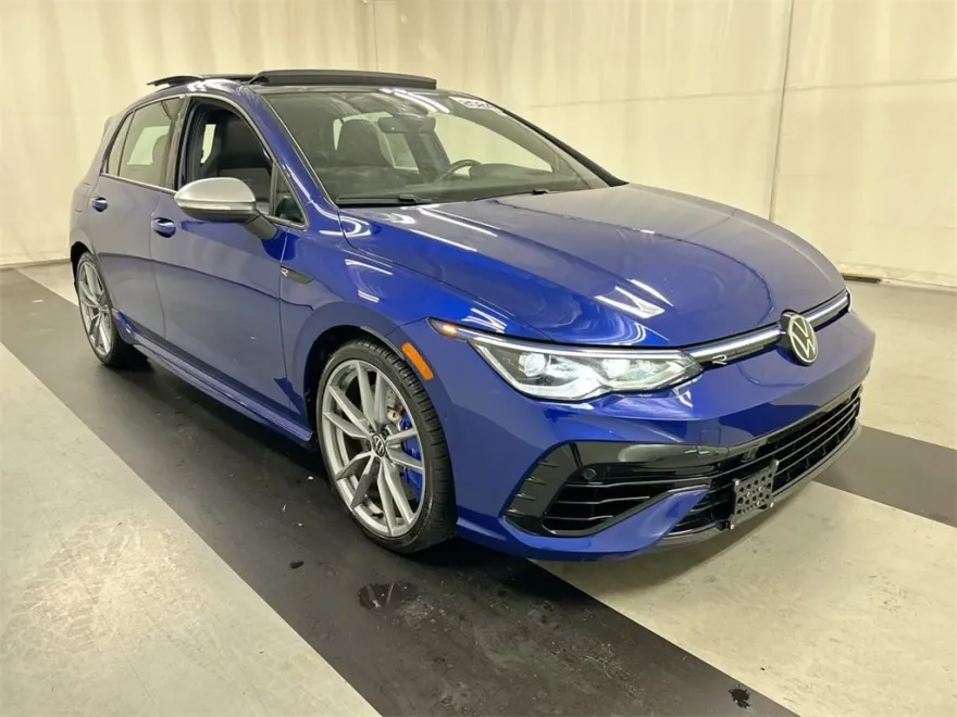 2024 Volkswagen Golf R photo 1