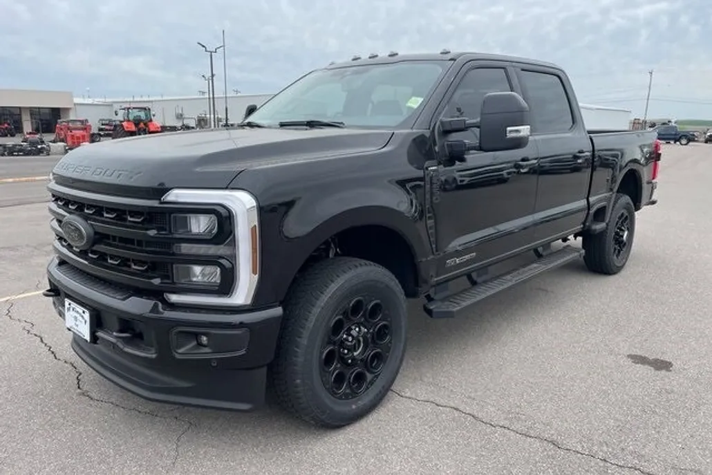 2024 Ford F-250 Lariat photo 1