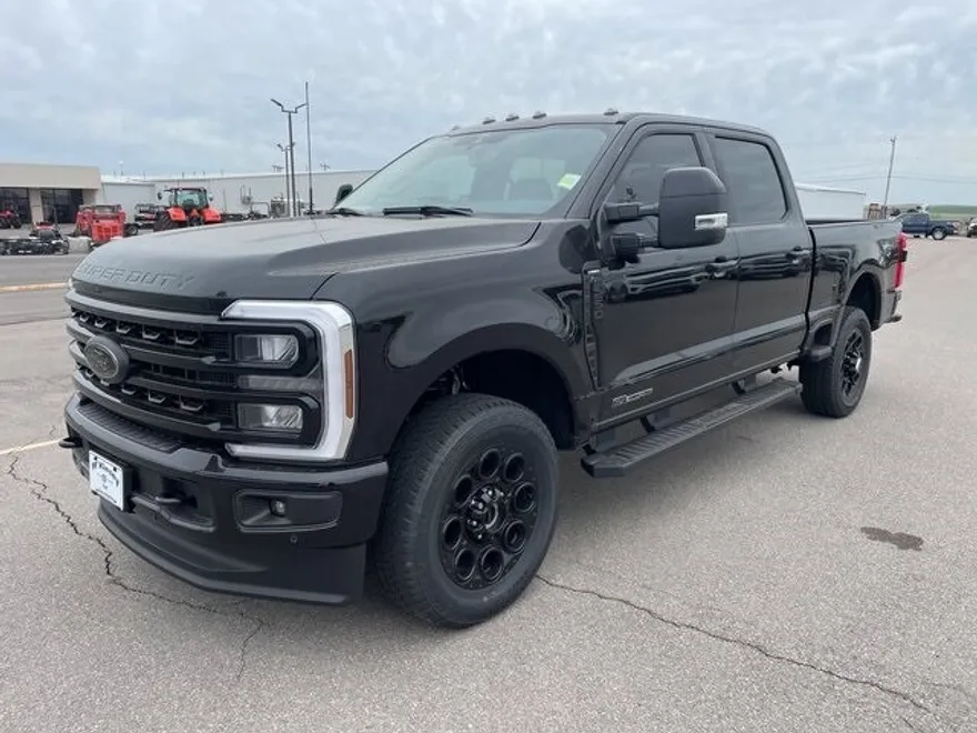 2024 Ford F-250 Lariat photo 1