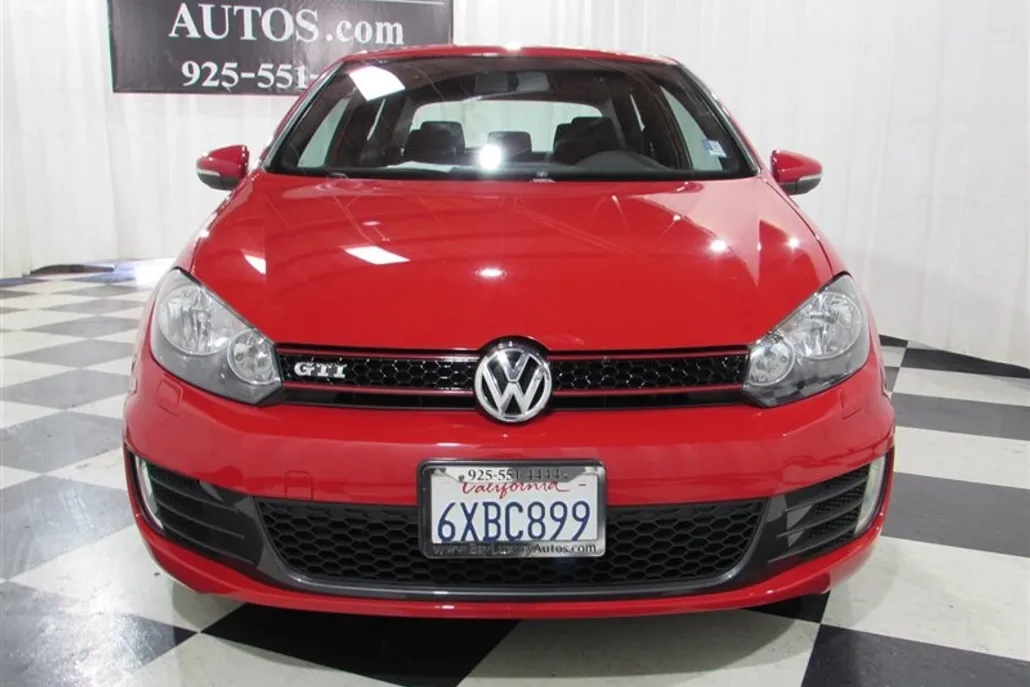2012 Volkswagen Golf GTI Base photo 1
