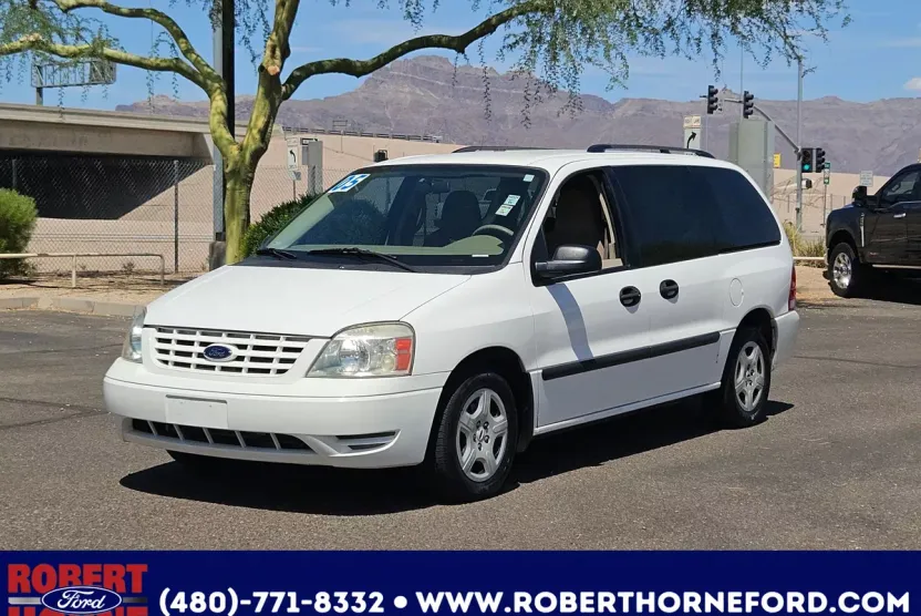 2005 Ford Freestar SE photo 1