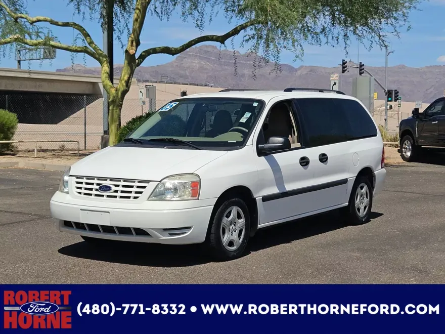 2005 Ford Freestar SE photo 1