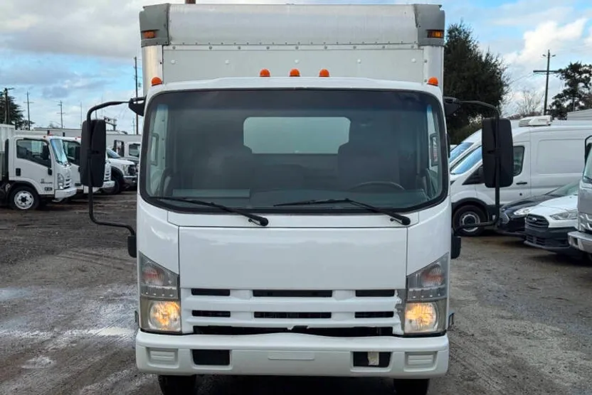 2011 Isuzu NPR photo 1