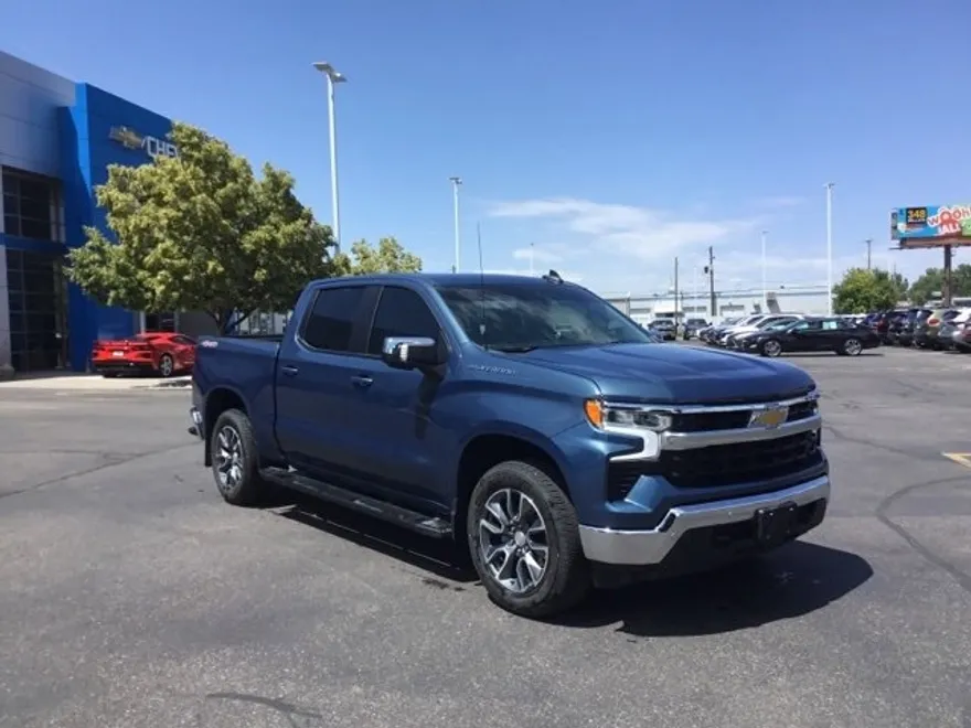 2024 Chevrolet Silverado LT photo 1