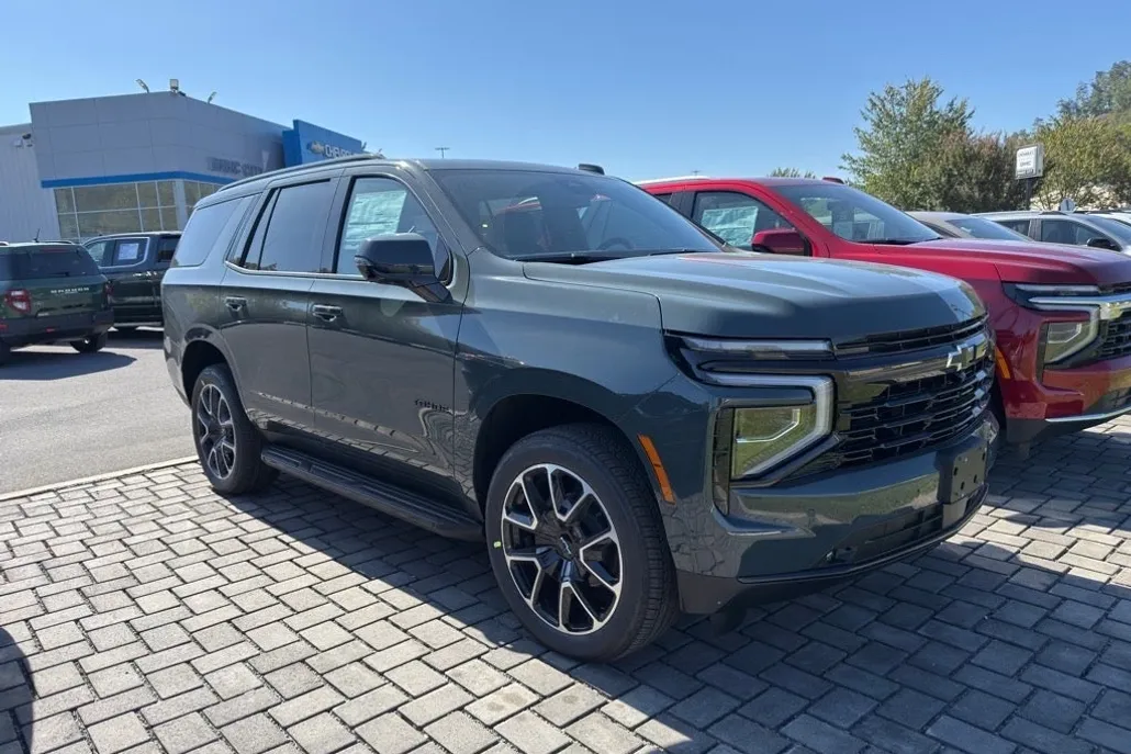 2026 Chevrolet Tahoe RST photo 1