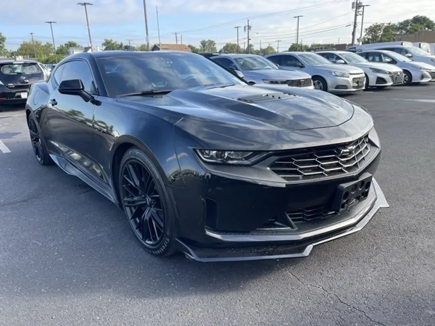 2021 Chevrolet Camaro LT1 photo 1