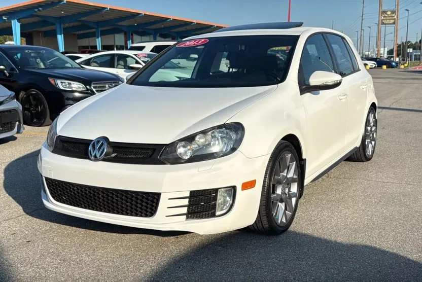 2013 Volkswagen Golf GTI photo 1