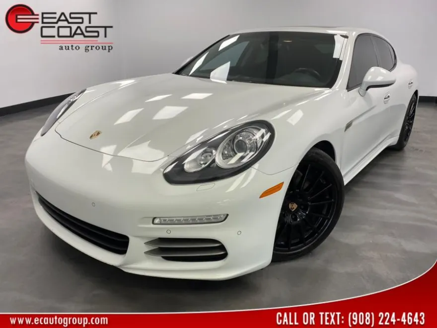 2014 Porsche Panamera 4 photo 1