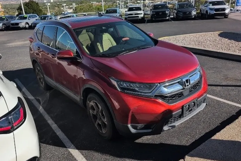 2018 Honda CR-V Touring photo 1