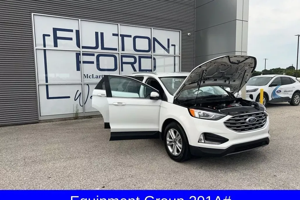 2020 Ford Edge SEL photo 1