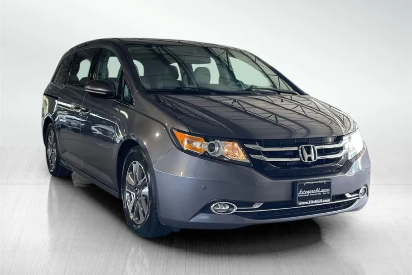 2014 Honda Odyssey Touring Elite photo 1