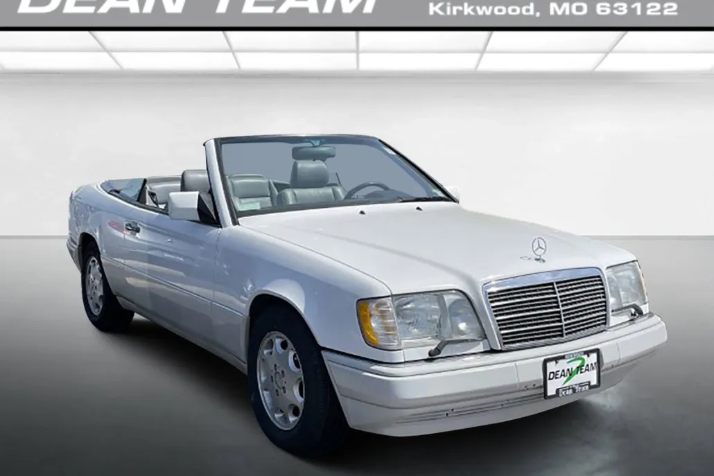 1994 Mercedes Benz 300 photo 1