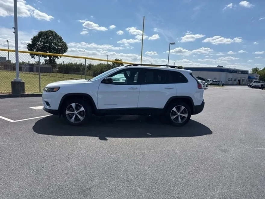 2022 Jeep Cherokee Limited photo 1