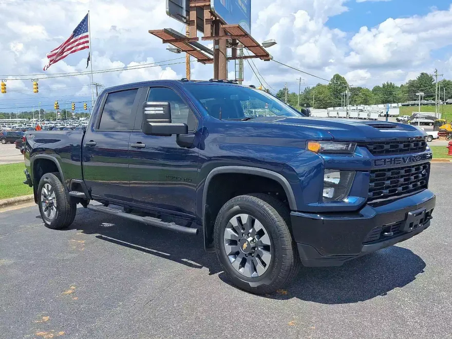 2023 Chevrolet Silverado 2500HD Custom photo 1