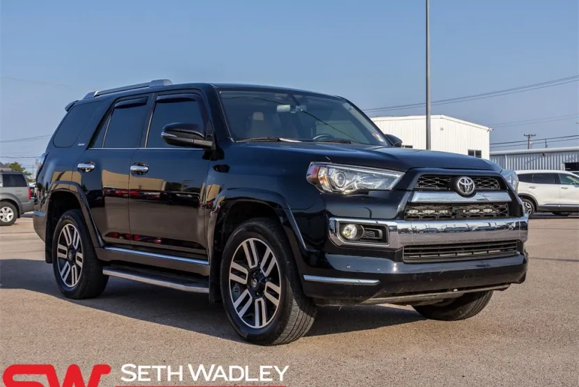 2019 Toyota 4Runner Limited photo 1