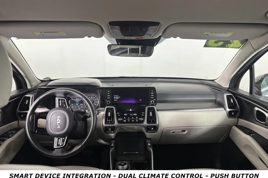 2023 Kia Sorento Hybrid EX photo 1