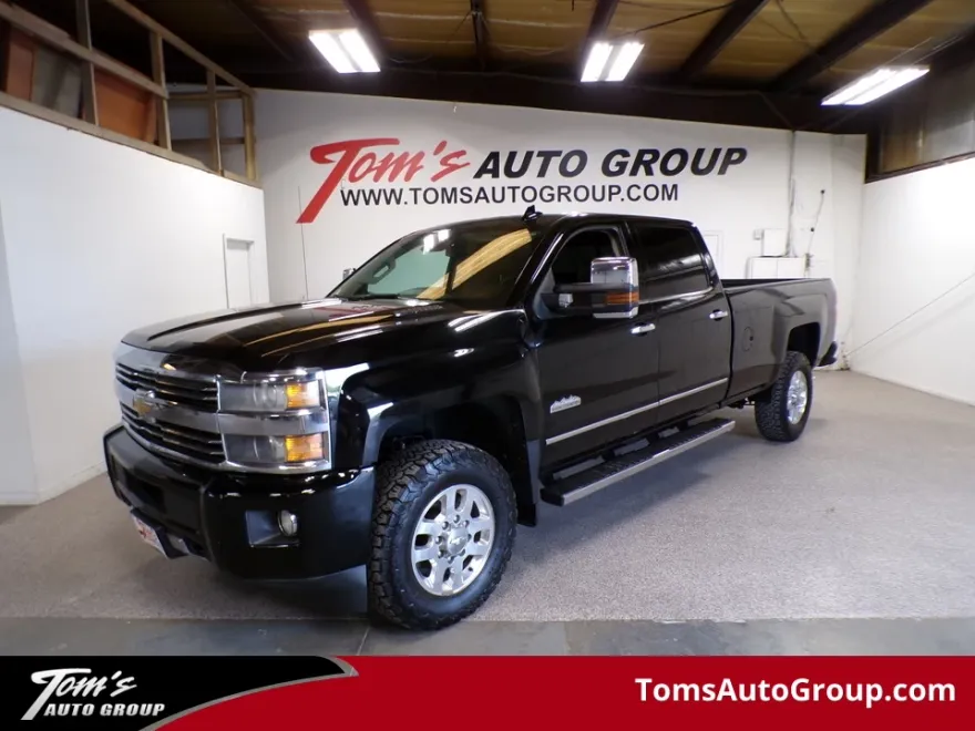 2015 Chevrolet Silverado 3500HD High Country photo 1