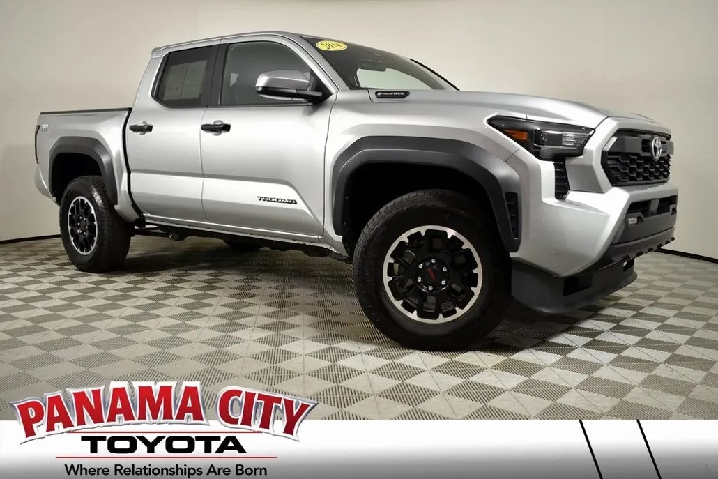 2024 Toyota Tacoma TRD photo 1