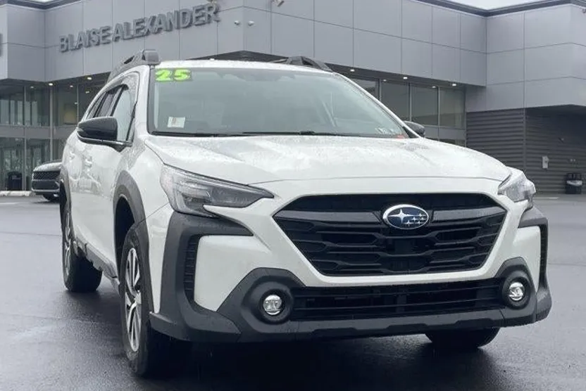 2025 Subaru Outback Premium photo 1
