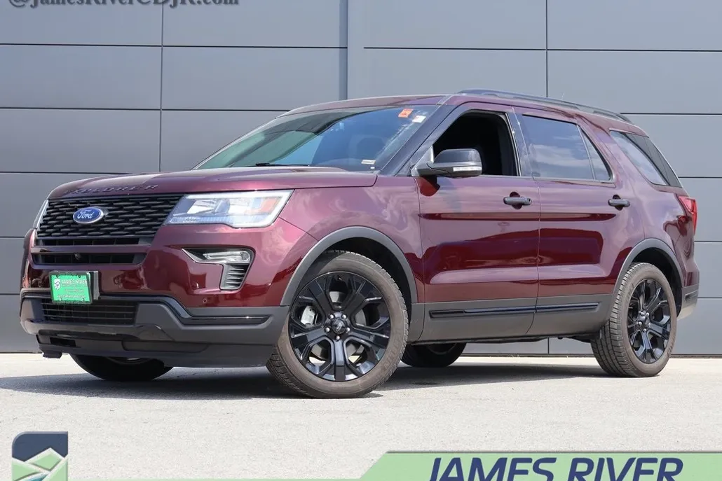 2019 Ford Explorer Sport photo 1