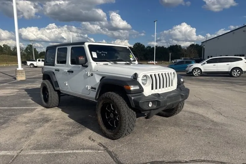 2022 Jeep Wrangler Unlimited Sport photo 1