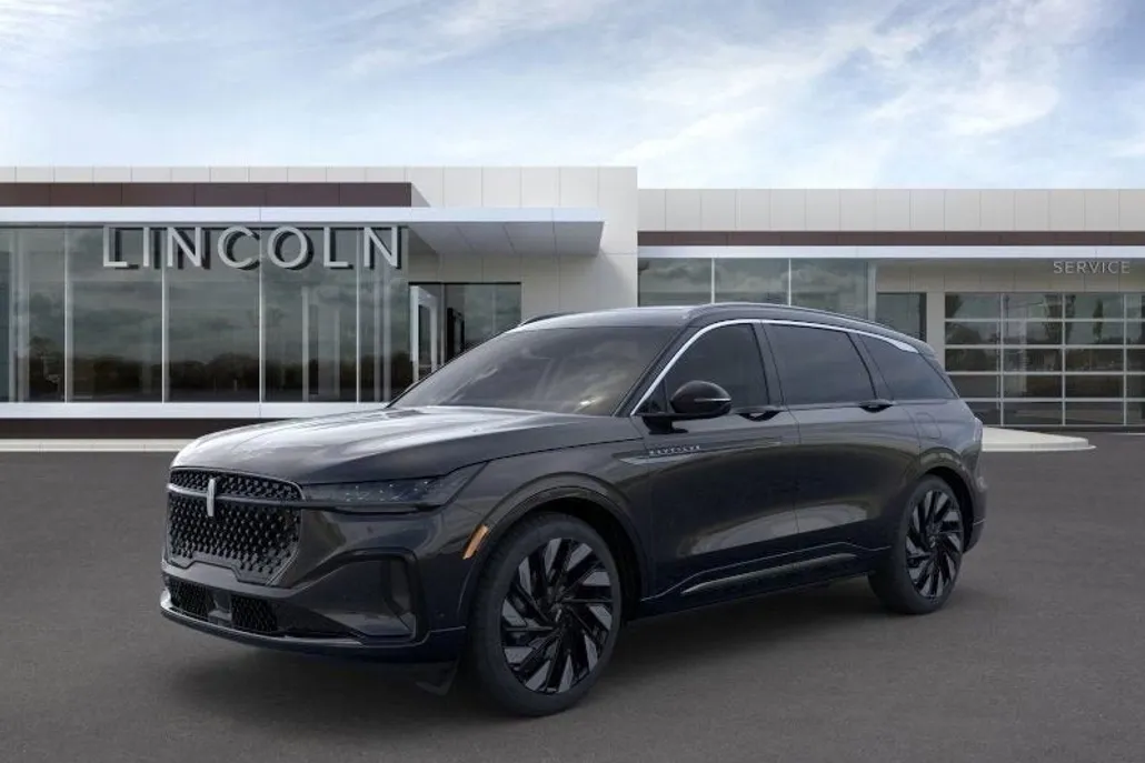 2024 Lincoln Nautilus Black Label photo 1