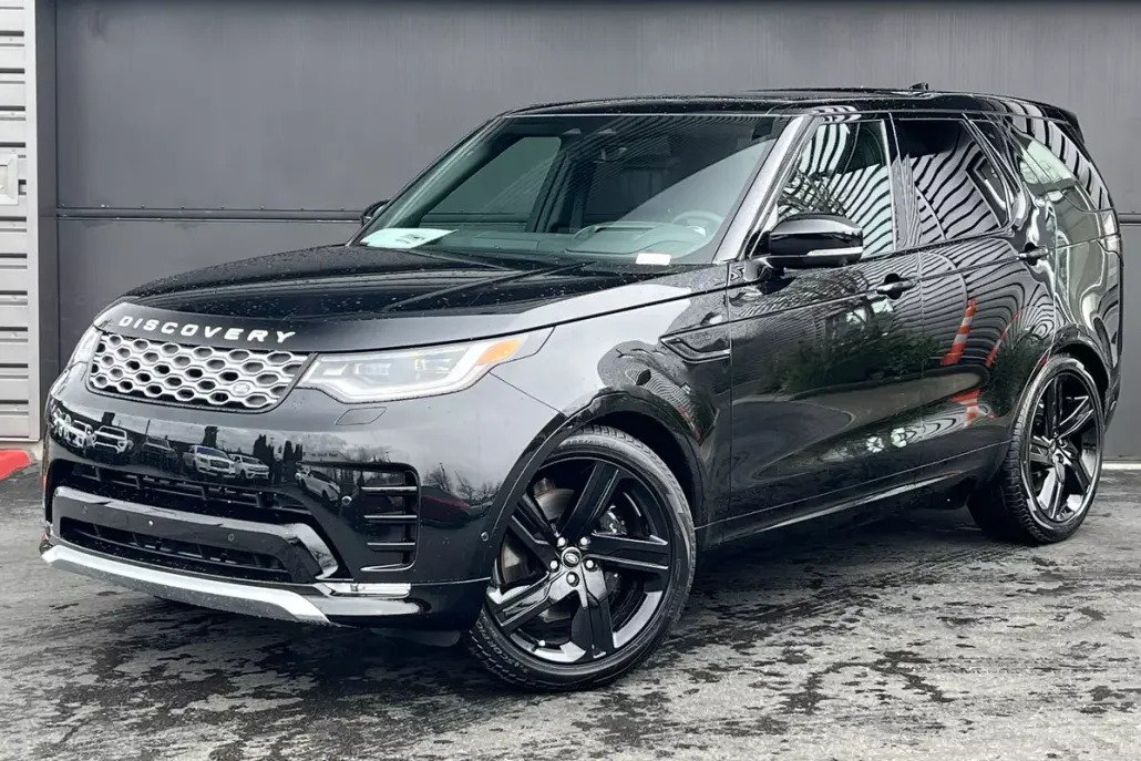 2025 Land Rover Discovery Metropolitan Edition photo 1