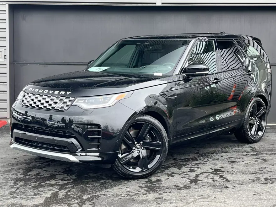 2025 Land Rover Discovery Metropolitan Edition photo 1