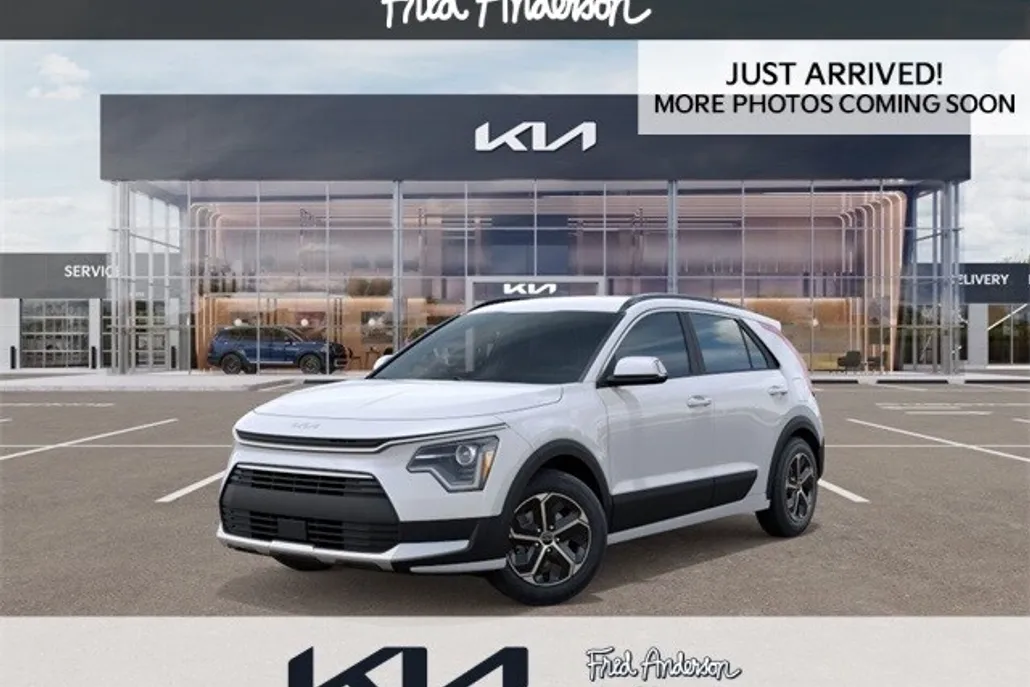 2025 Kia Niro EX photo 1