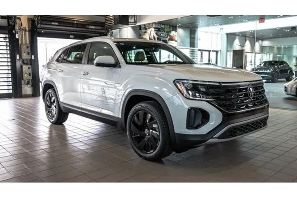 2025 Volkswagen Atlas Cross Sport SE Technology photo 1
