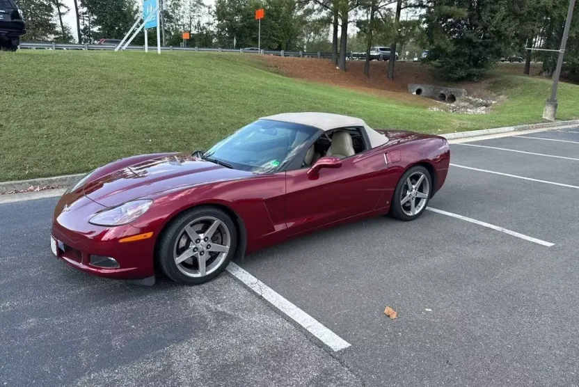 2006 Chevrolet Corvette Base photo 1
