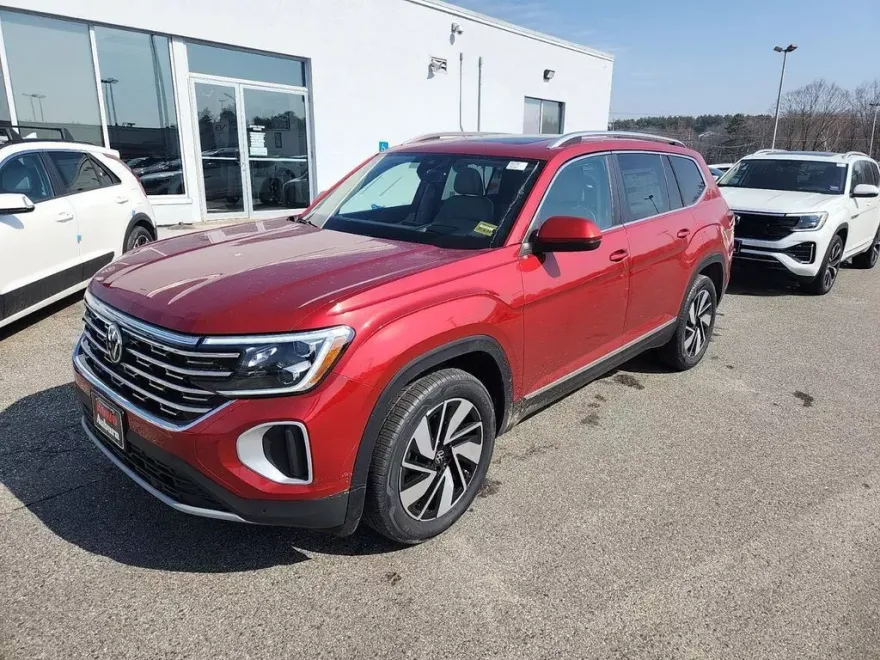 2025 Volkswagen Atlas SEL photo 1