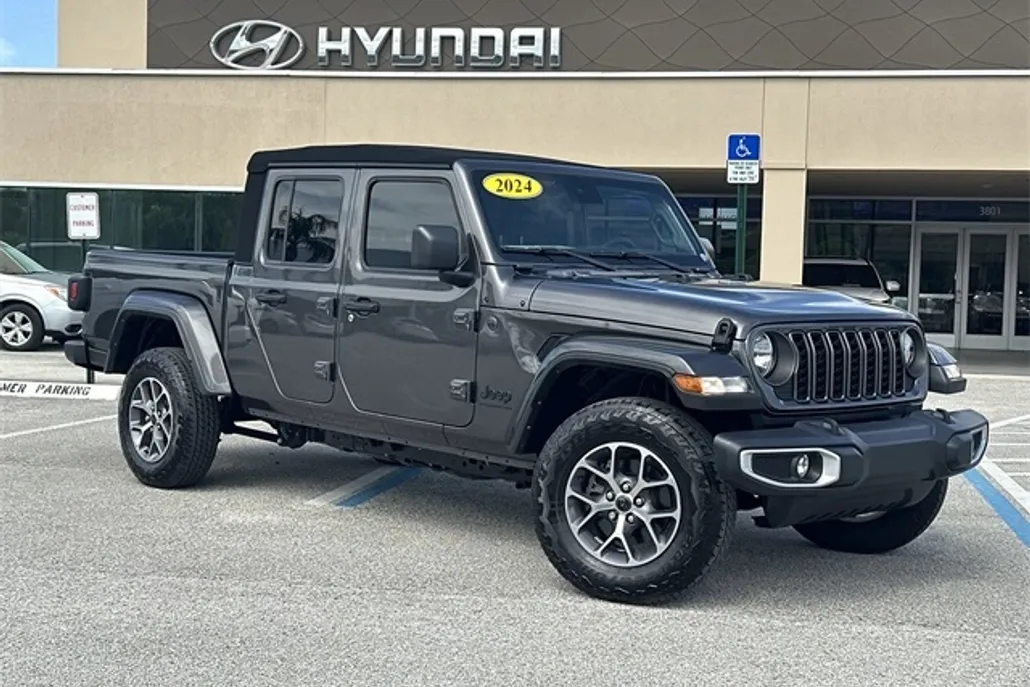 2024 Jeep Gladiator Sport photo 1