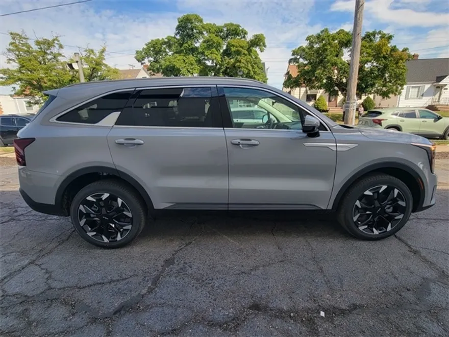 2026 Kia Sorento EX photo 1