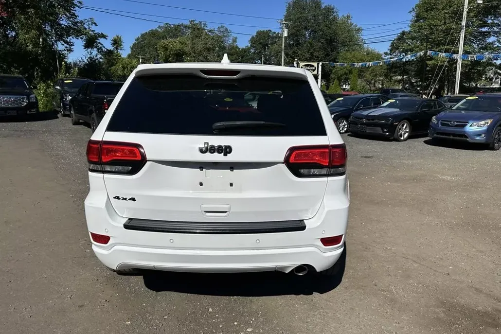2018 Jeep Grand Cherokee Altitude photo 1