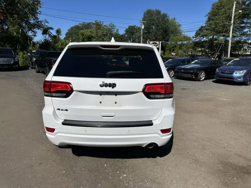 2018 Jeep Grand Cherokee Altitude photo 1