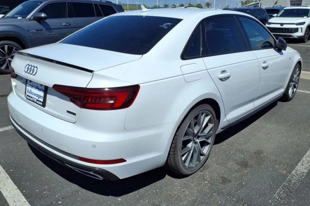 2019 Audi A4 Quattro Prestige photo 1