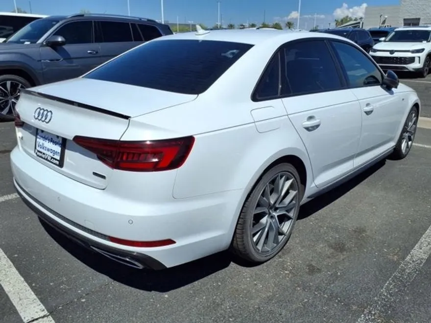 2019 Audi A4 Quattro Prestige photo 1