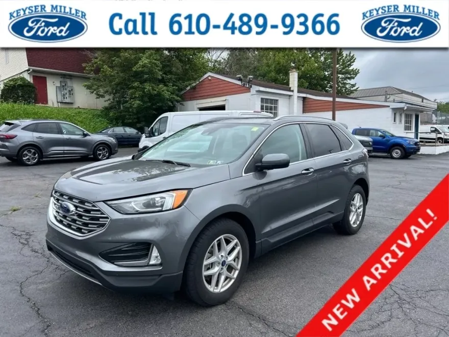 2022 Ford Edge SEL photo 1