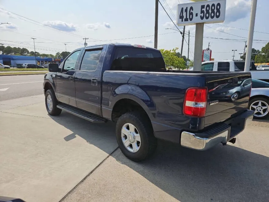 2004 Ford F-150 XLT photo 1